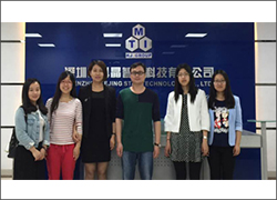天津大学于宝军老师带学生来亚洲城游戏考察交流